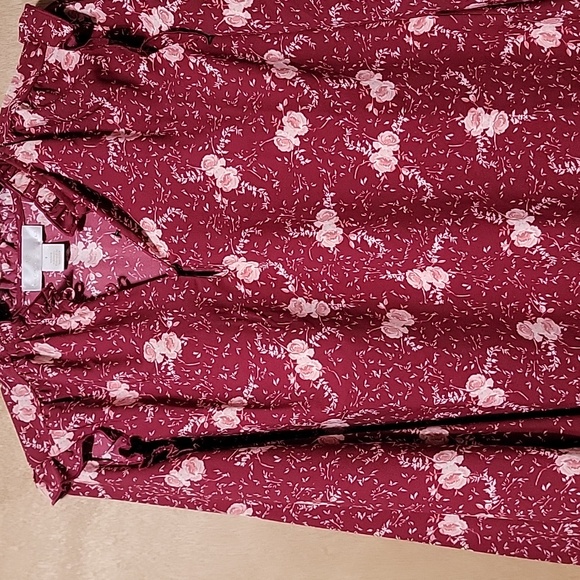 Nwt Rachel Parcell Floral Ruffle Top Burgundy Beet Falling Floral - Picture 4 of 15